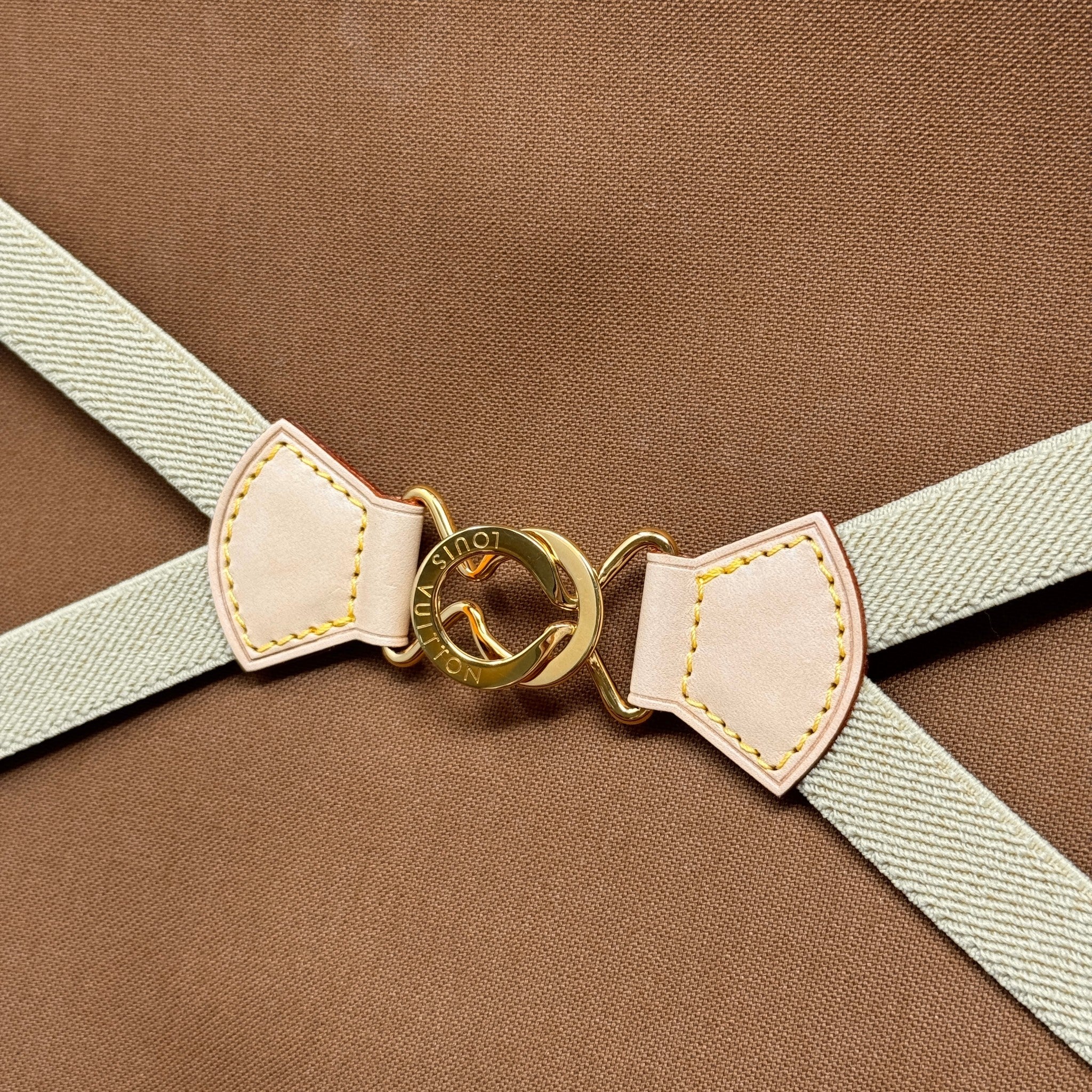 Louis Vuitton Monogram Hunting Bag