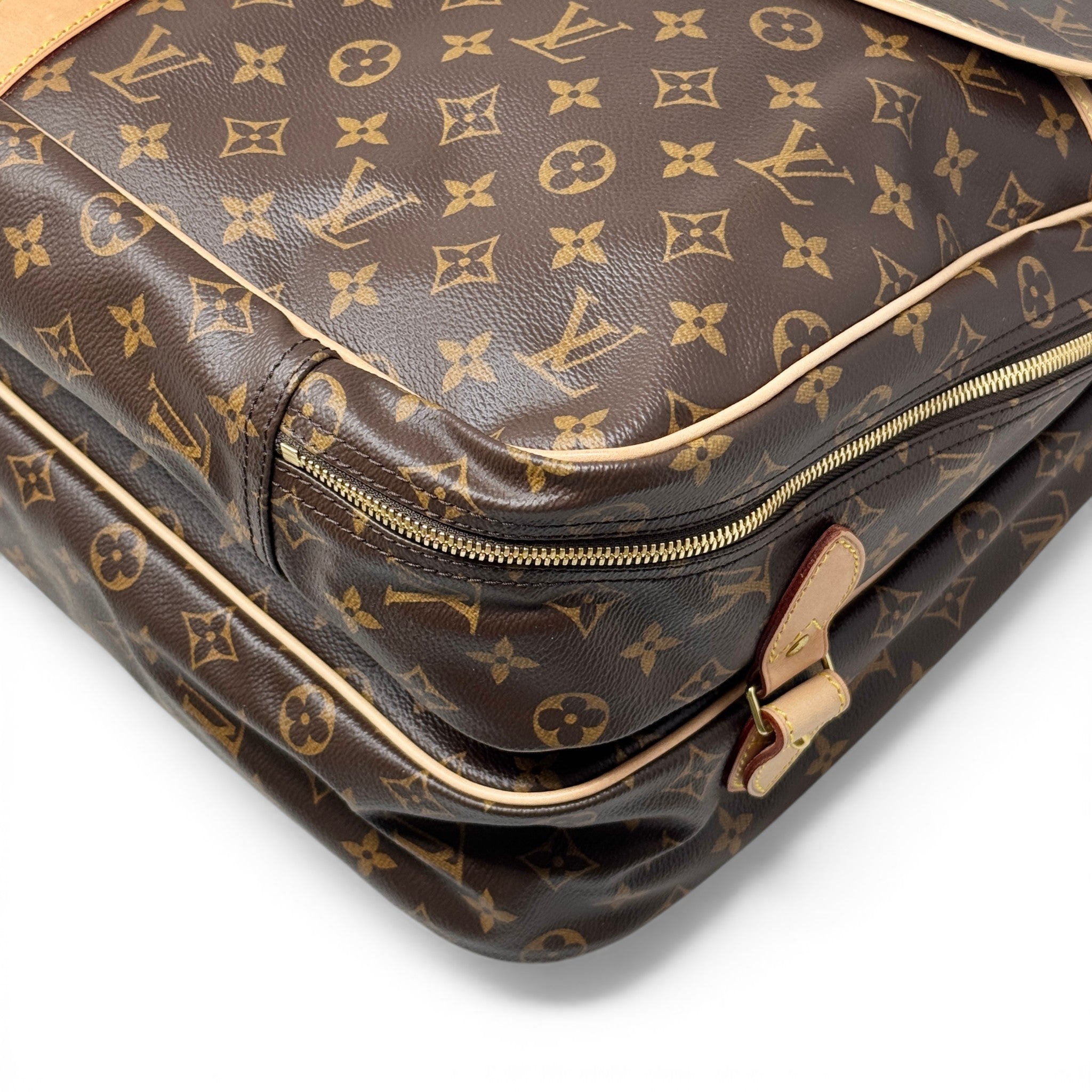 Louis Vuitton Monogram Hunting Bag