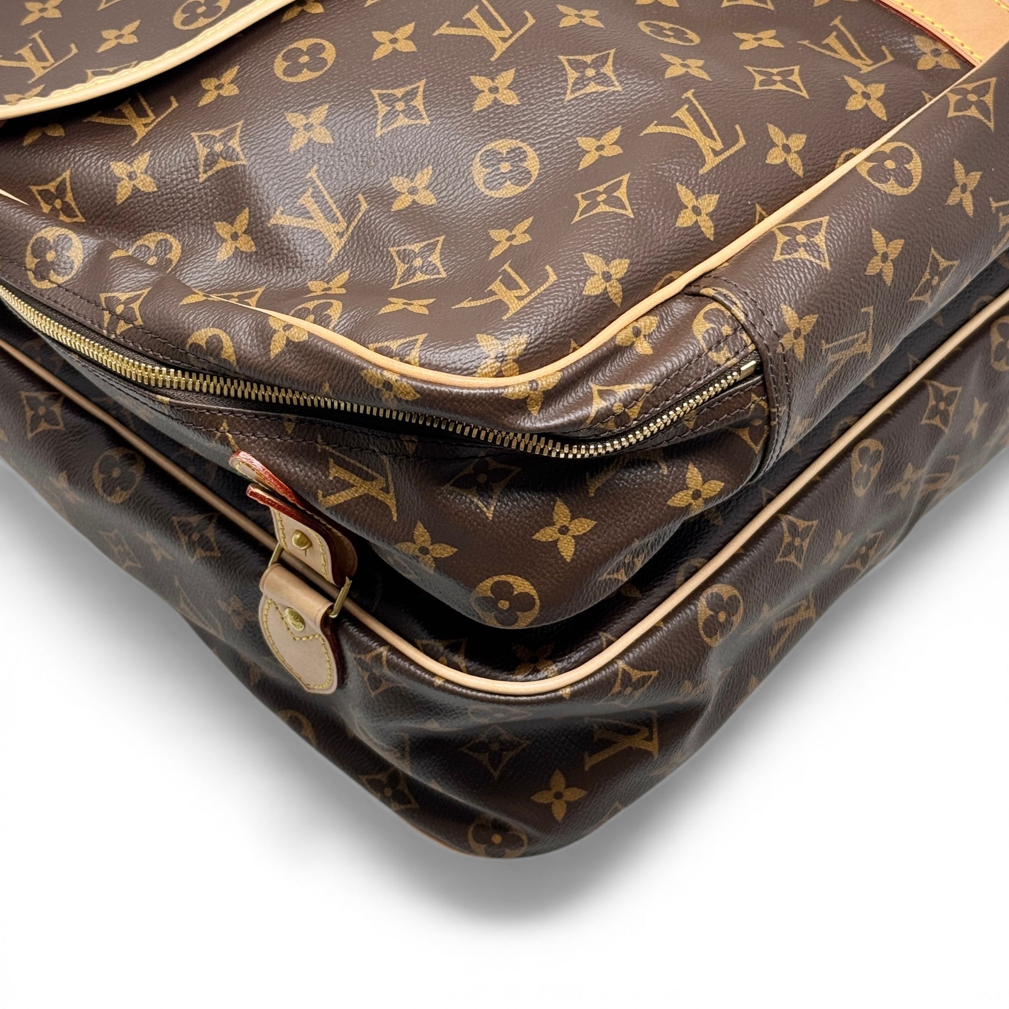 Louis Vuitton Monogram Hunting Bag