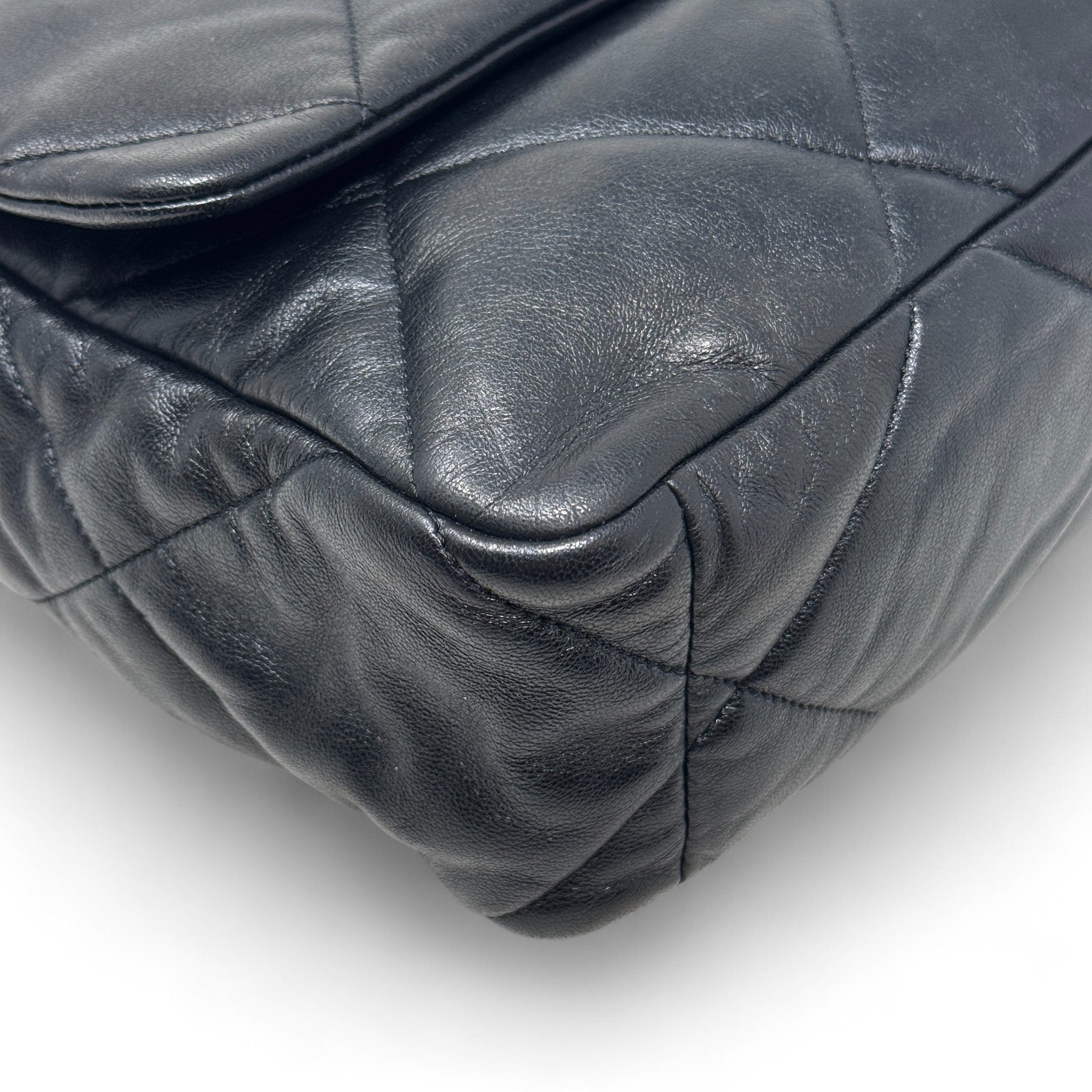 Chanel Black Medium 19 Flap