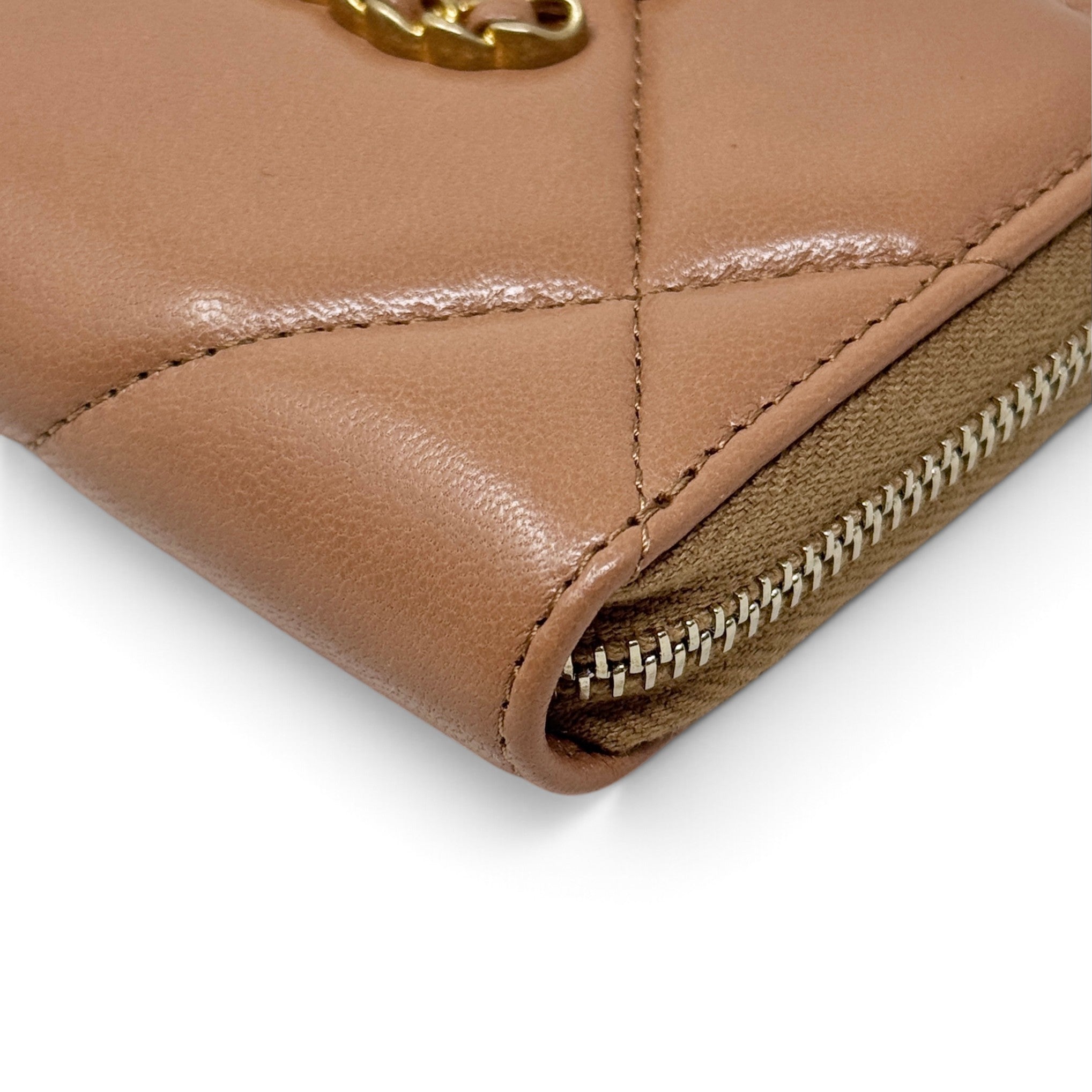 Chanel Caramel 19 Zippy Coin Purse