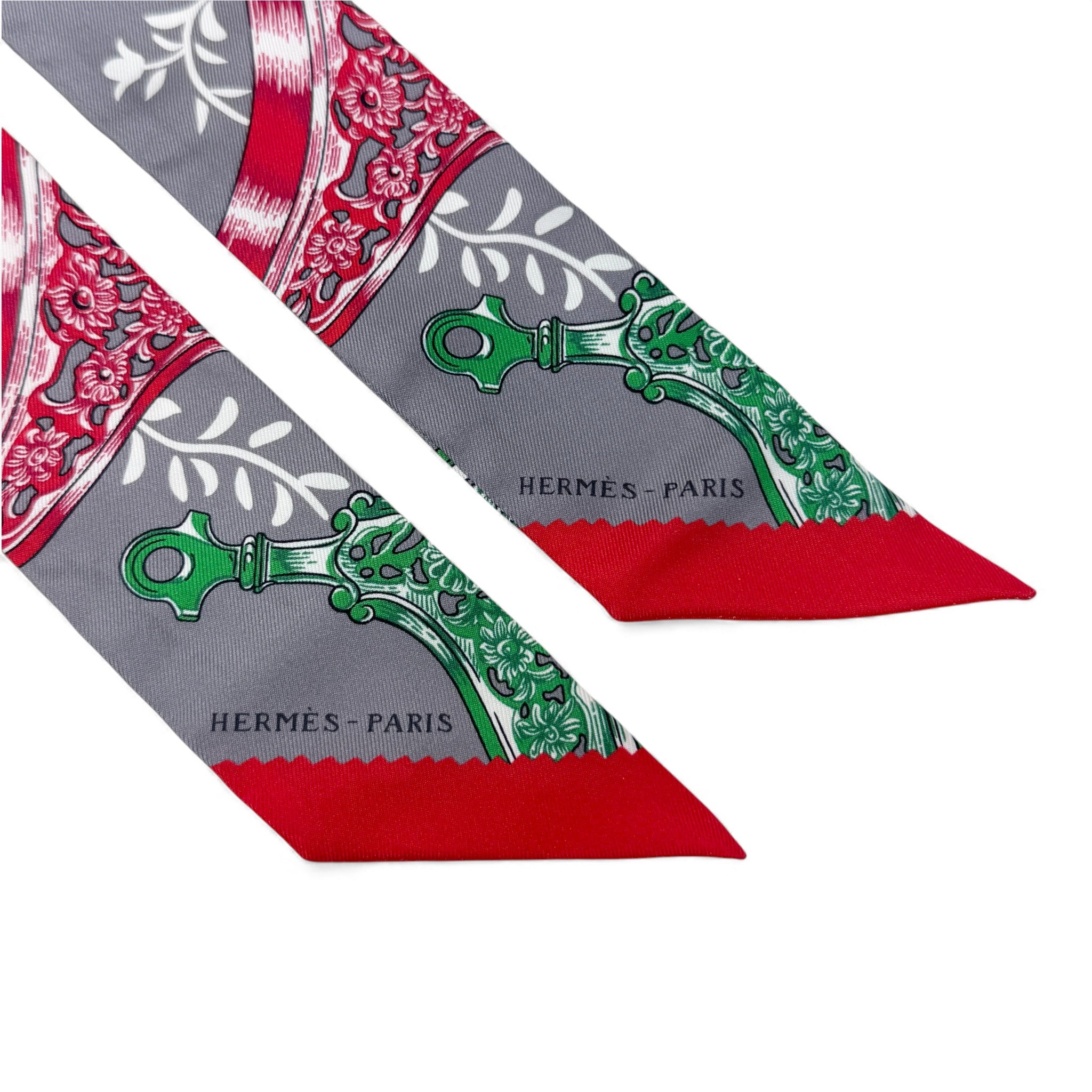 Hermes La Maison Des Carres Silk Twilly x2