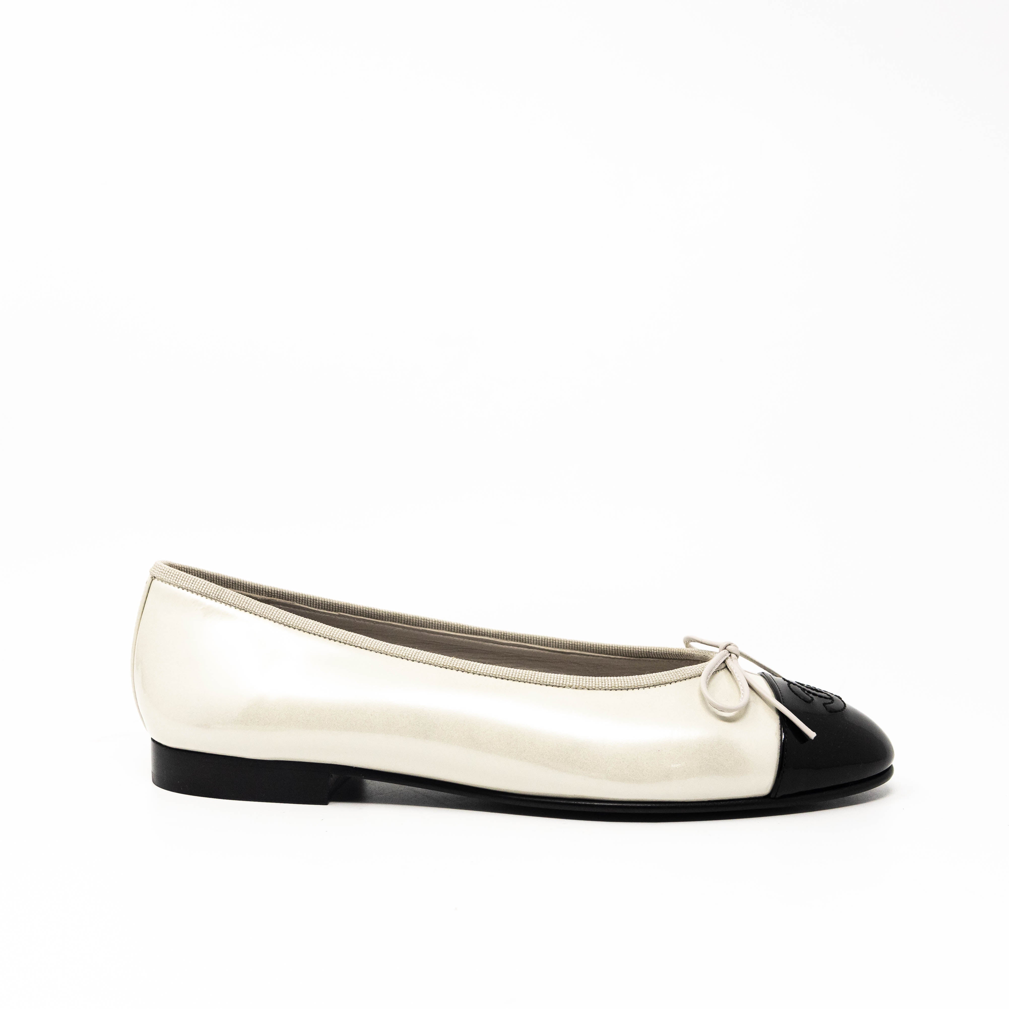 Chanel Pearl Ballet Flats 38.5