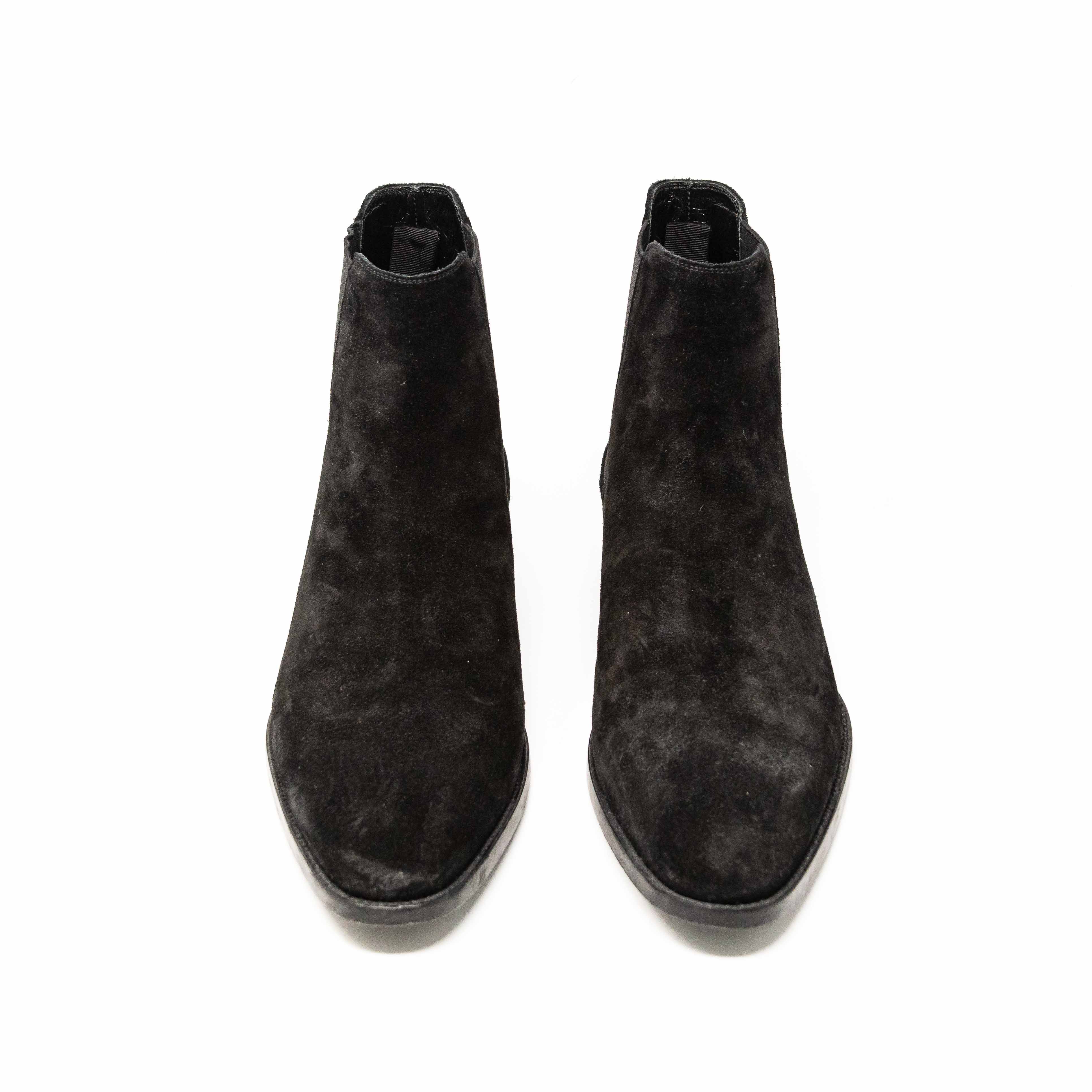 Saint Laurent Black Wyatt Chelsea Boots 42.5