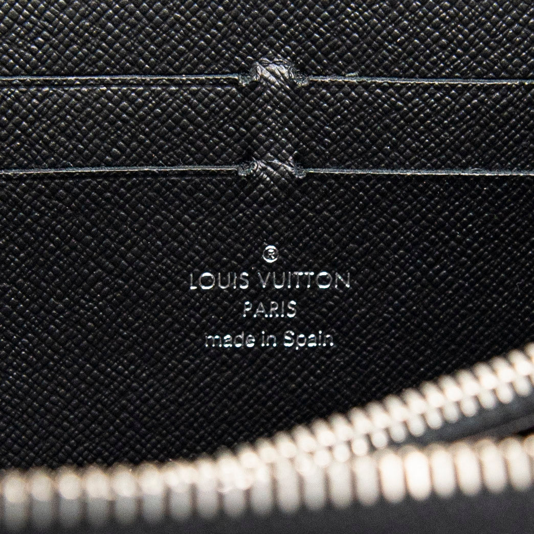 Louis Vuitton Black Epi Zippy Wallet