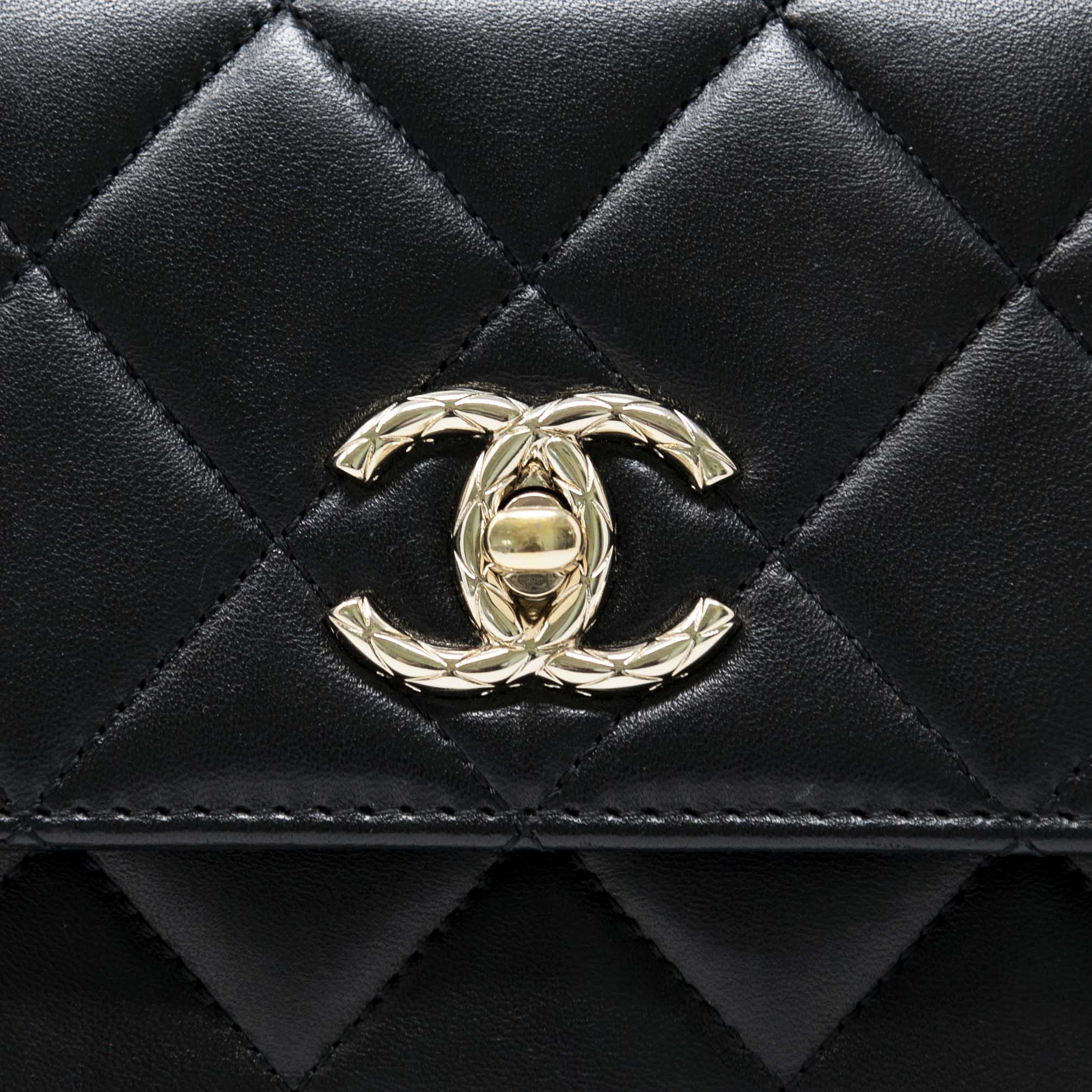 Chanel Black Medium Trendy Flap