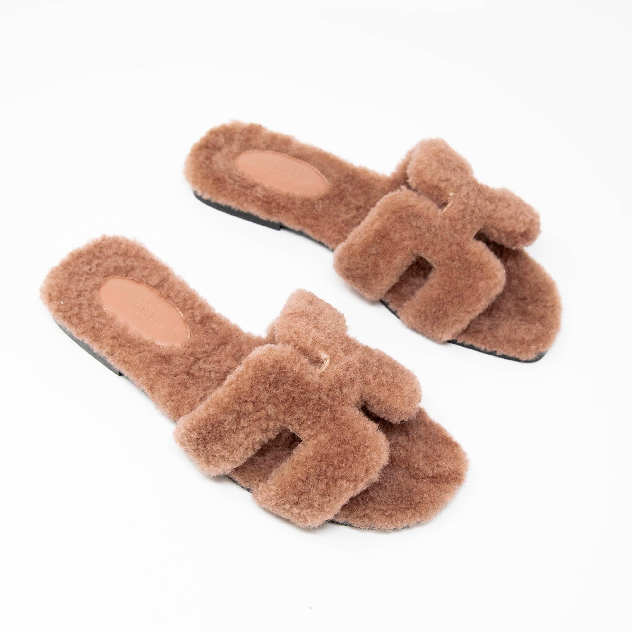 Hermes Rose Aube Shearling Oran Sandals 37