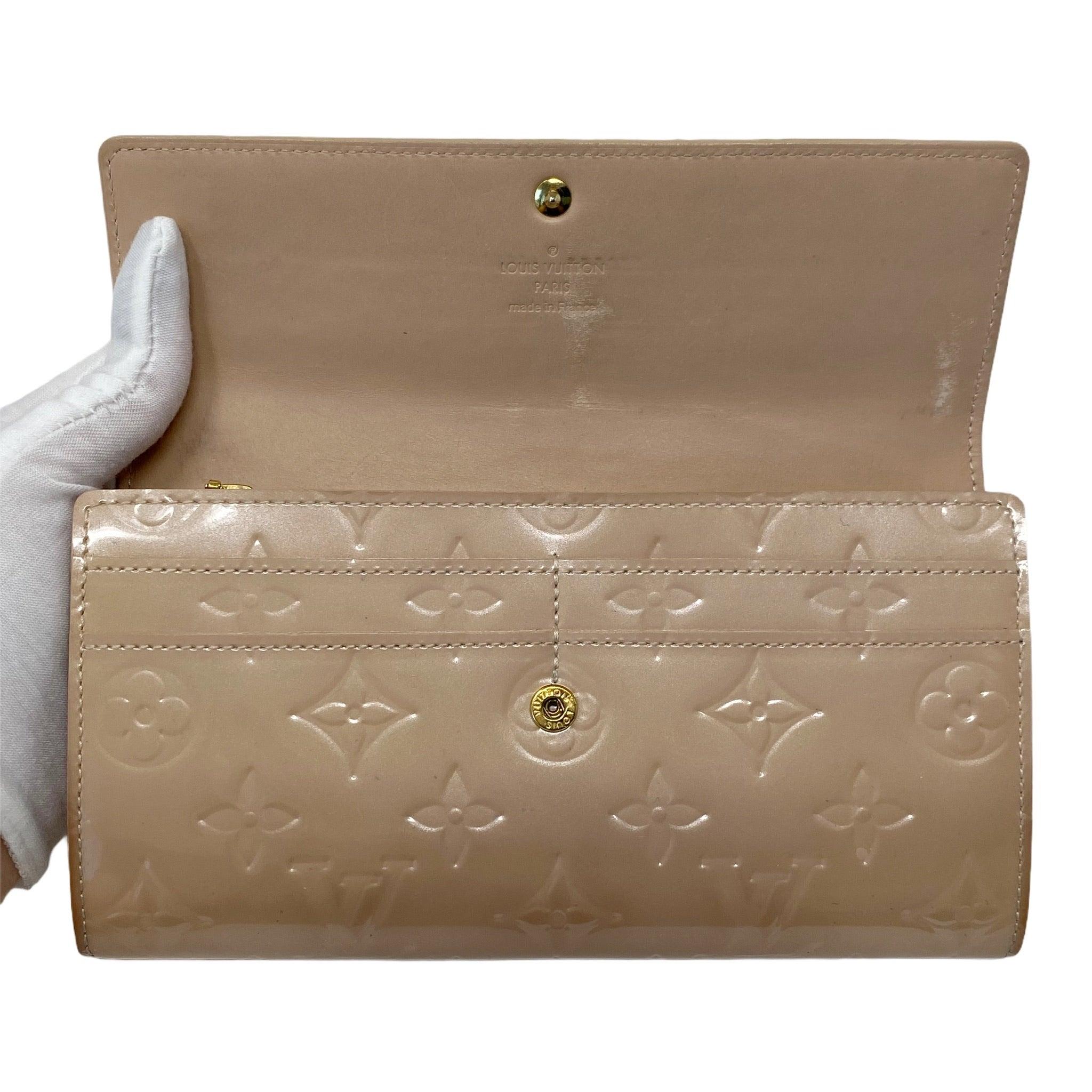 Louis Vuitton Beige Vernis Sarah Wallet