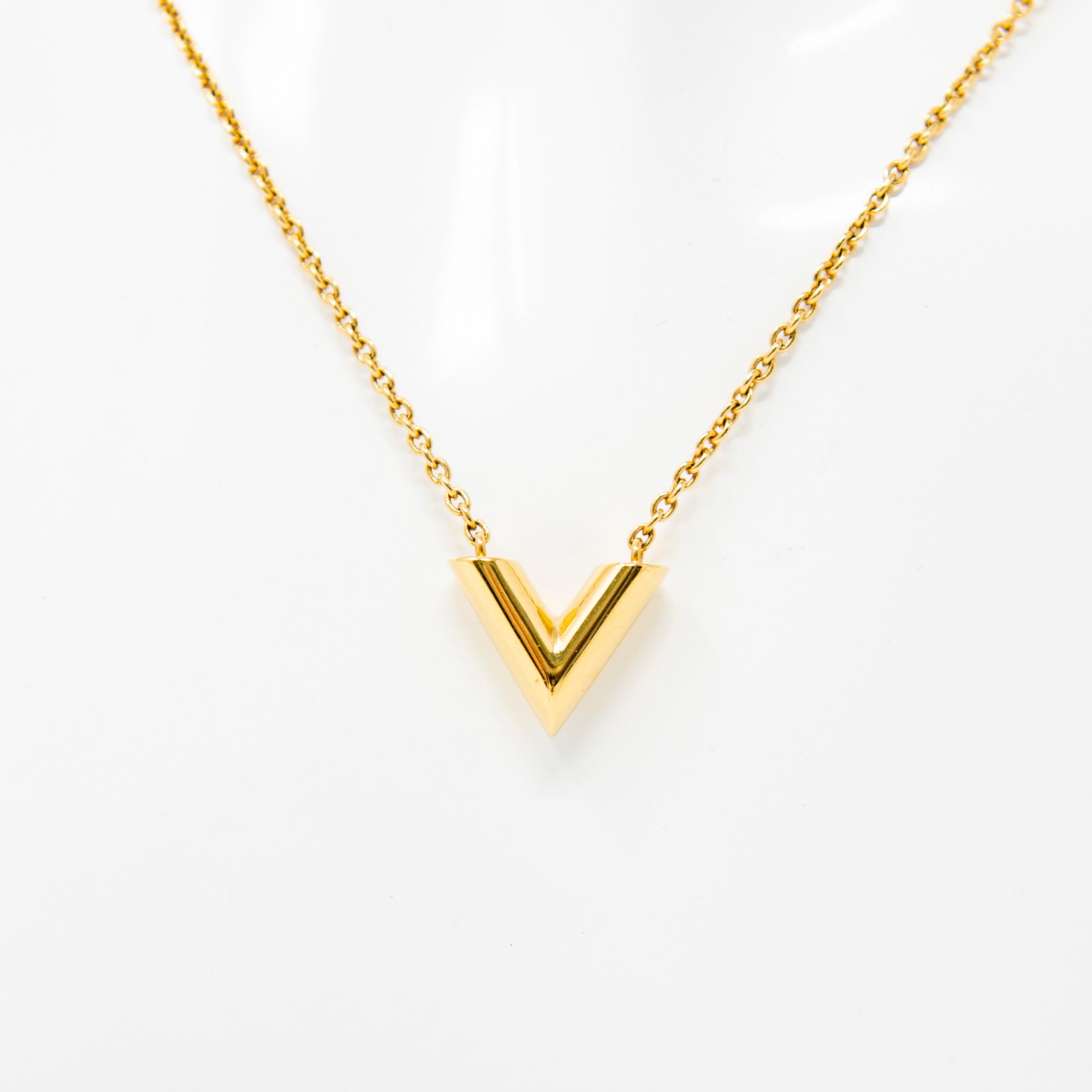 Essential V Necklace S00 - Fashion Jewelry