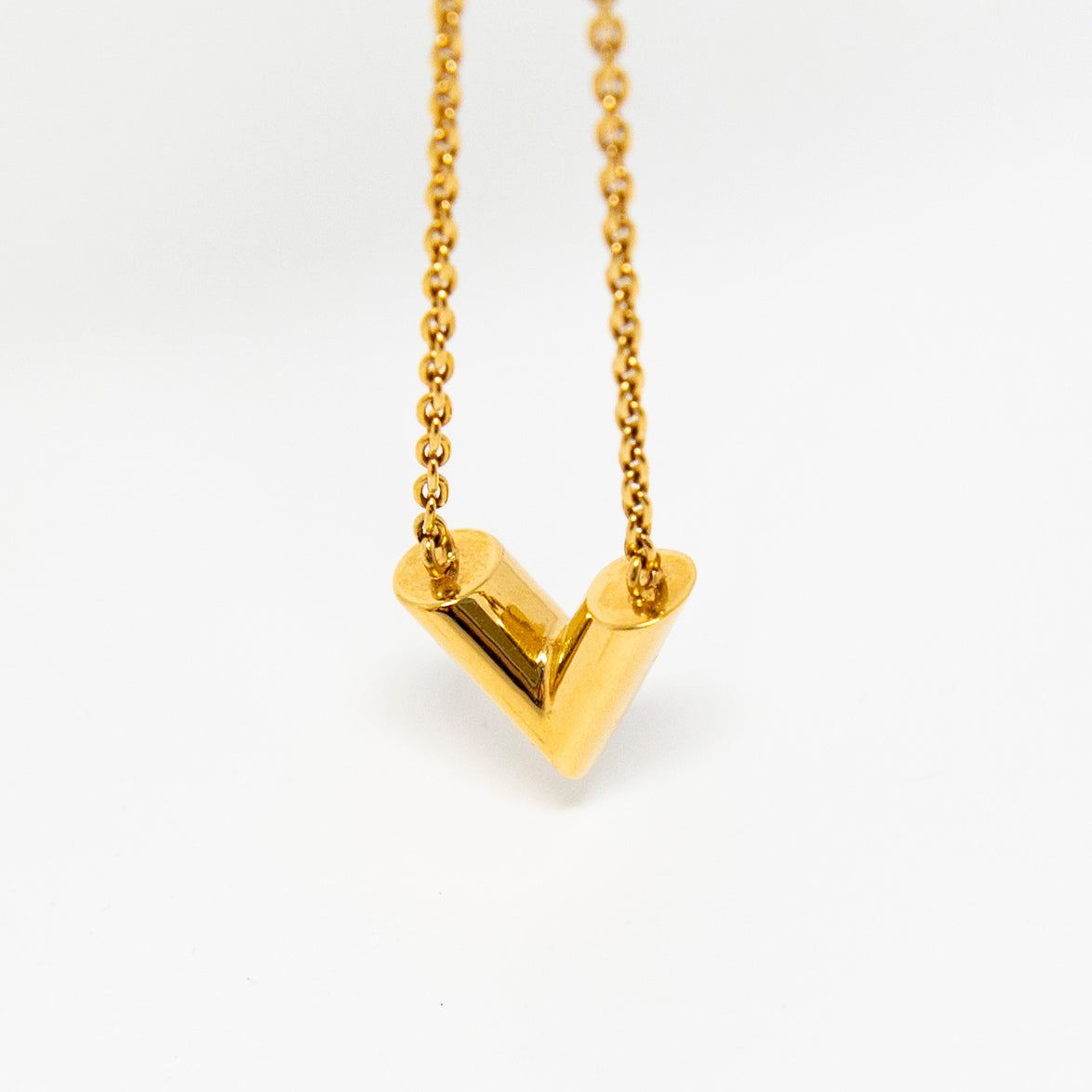 Louis Vuitton Gold Essential V Necklace QJJCFG17DF018 | WGACA